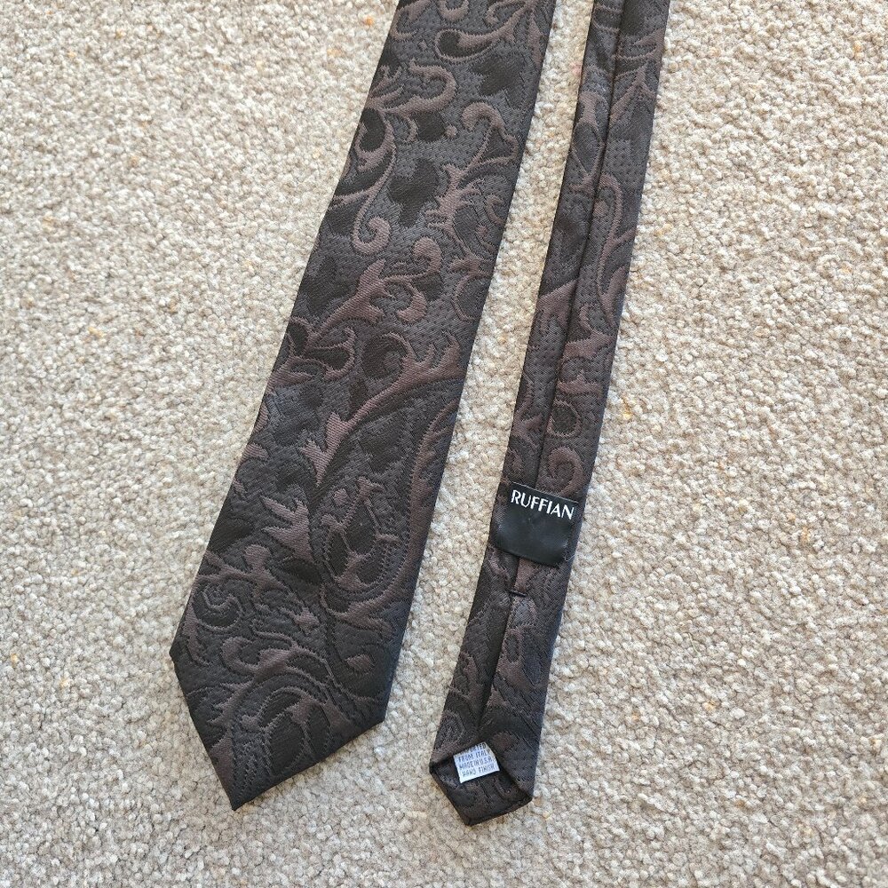 Ruffian 100% silk necktie
